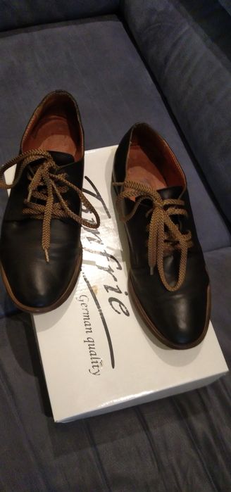 Продам женские туфли и новые ботинки нматуральная кожа,.угги нат.замша