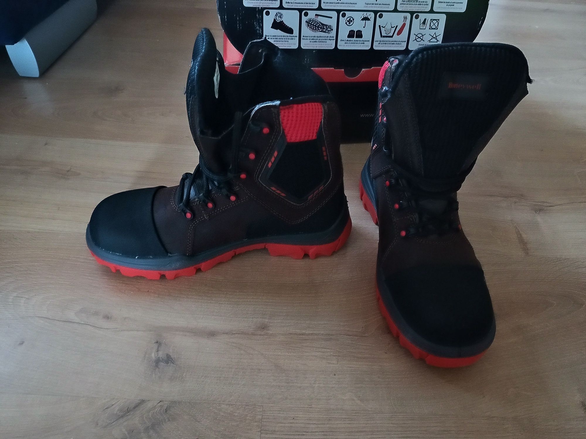 Brytyjskie Buty ochronne Honeywell Ballast Evo S3 HI CI SRC  r.42*UVEX