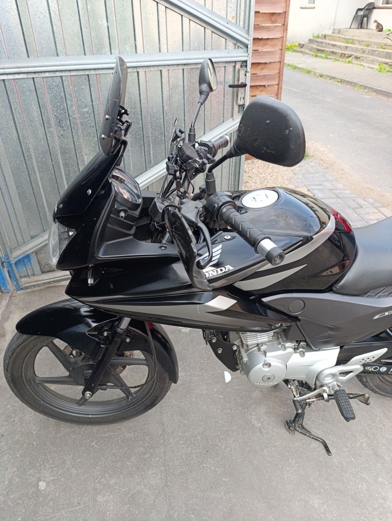 Honda CBF125 HondCBF125