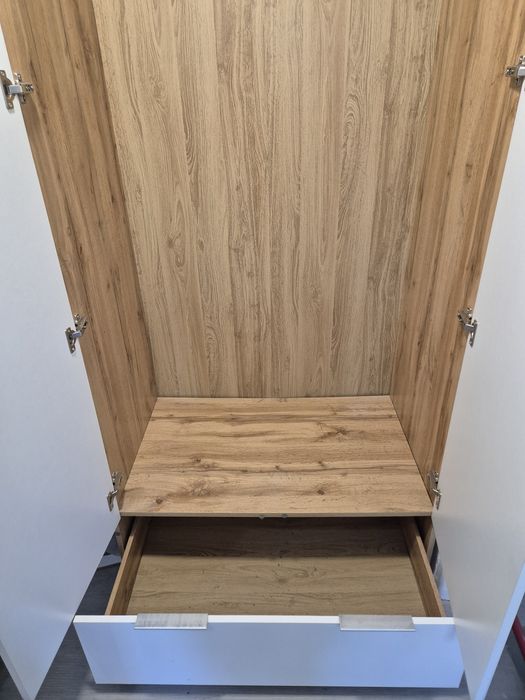 Pilne Szafa Zele Black Red White z szufladą