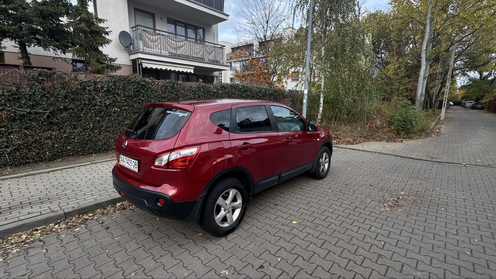 Автомобиль Nissan Qashkai 2013 CVT 1.6