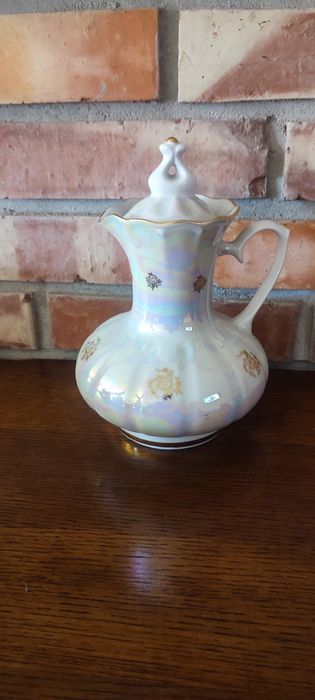 Dzbanek porcelanowy