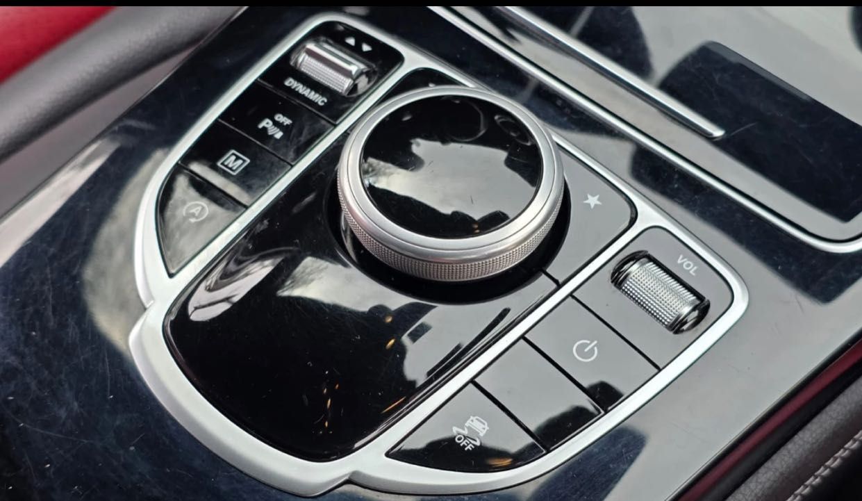 Mercedes Benz GLC 250D - 4 Matic /Venda