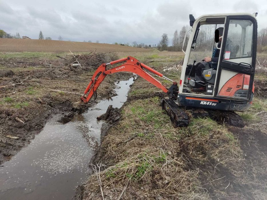 Prace ziemne - koparka kołowa, koparko-ładowarka, koparka gąsienicowa