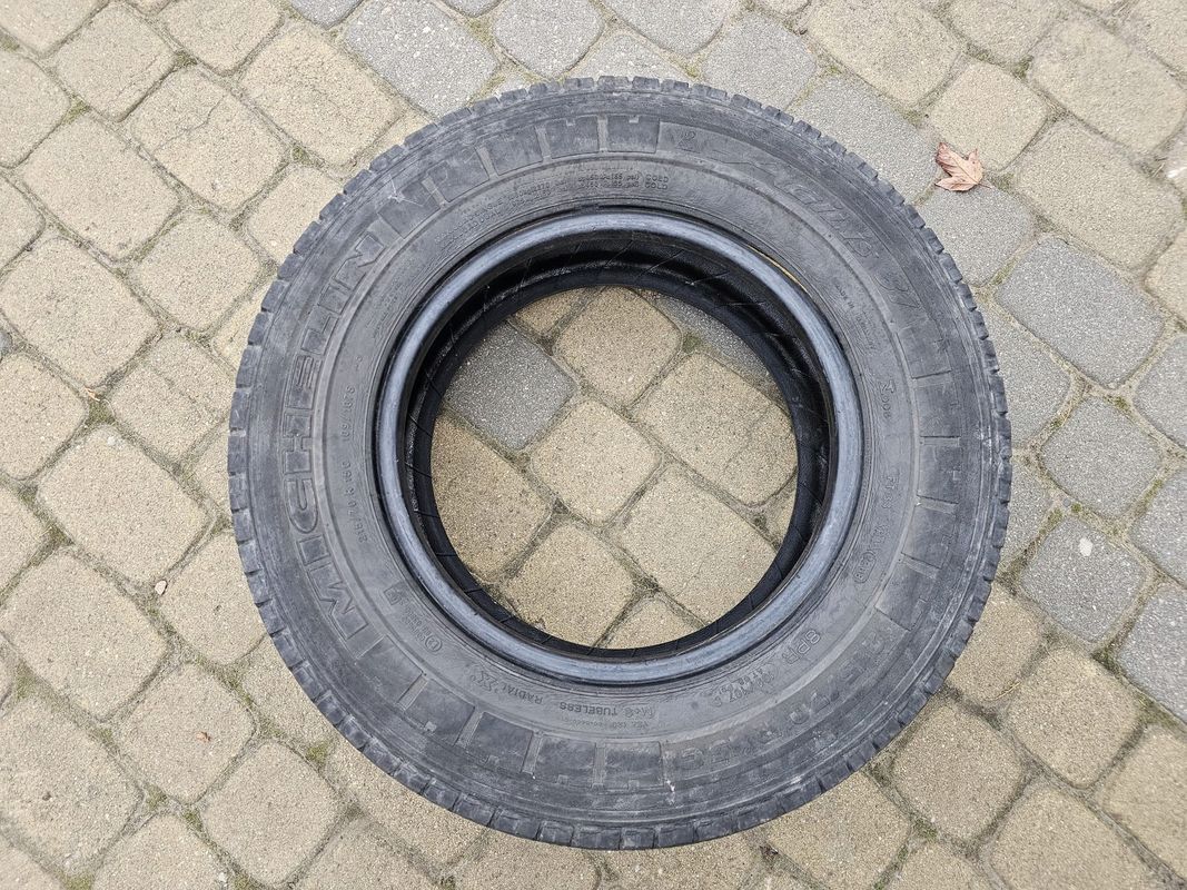 Opony zimowe Firestone Vanhawk Winter 215/70R15c 215/70/r15c