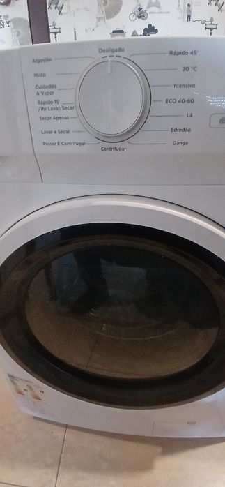 Maquina lavar e secar roupa