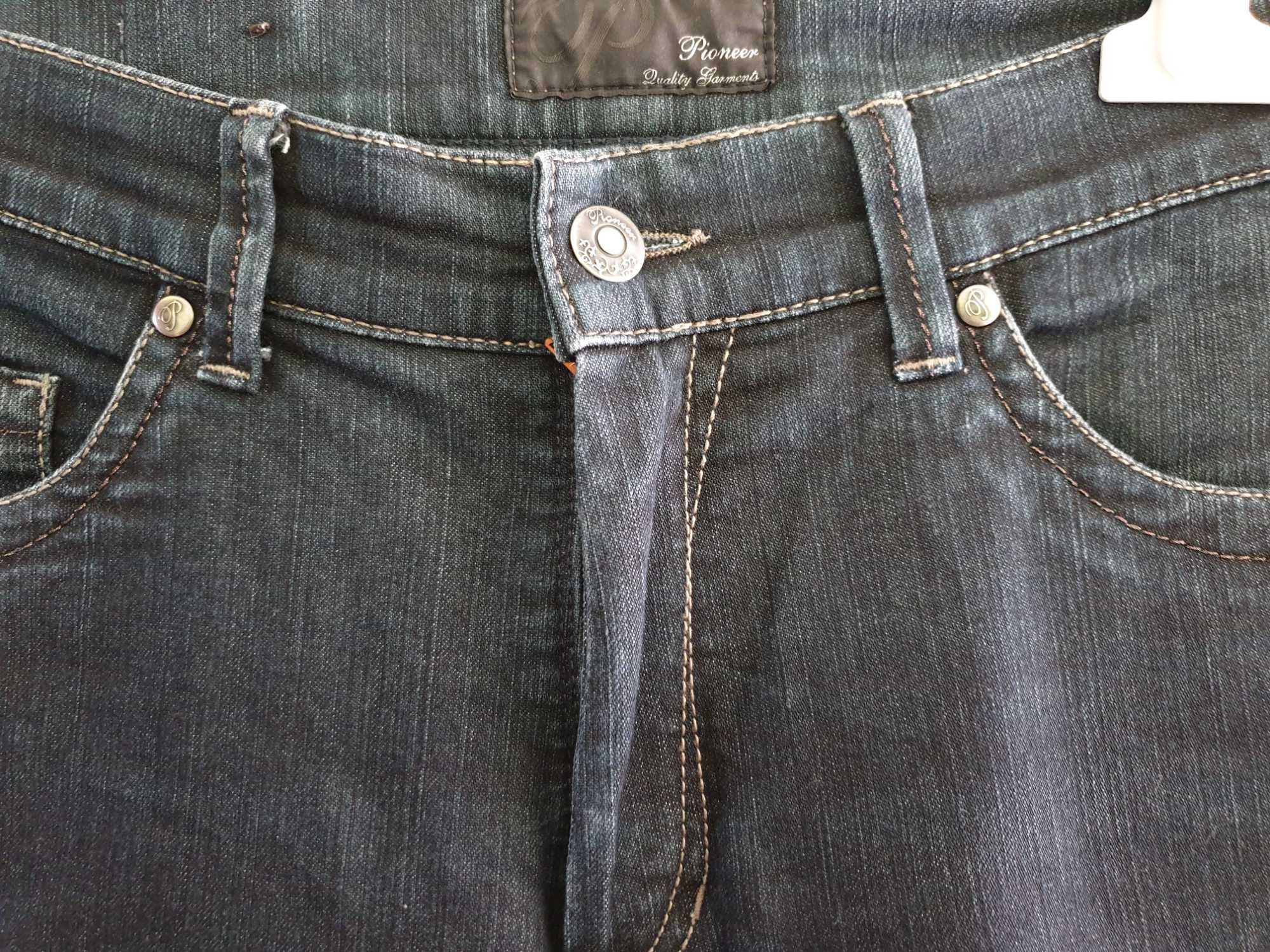 Spodnie jeans Pioneer 42