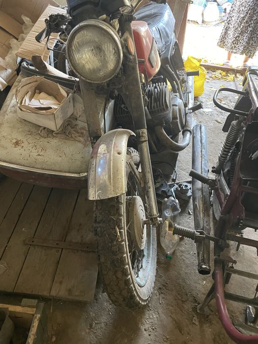 Продам иж юпитер 5, и яву 634.8 с документами. По запчастям,или цельем