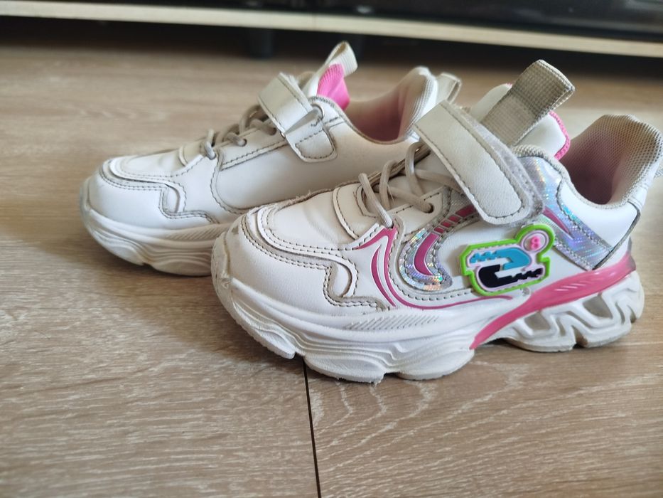 Кросівки для дівчинки