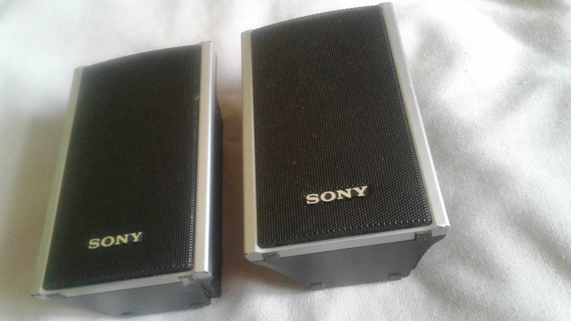 Две колонки Sony Speaker System3 Om