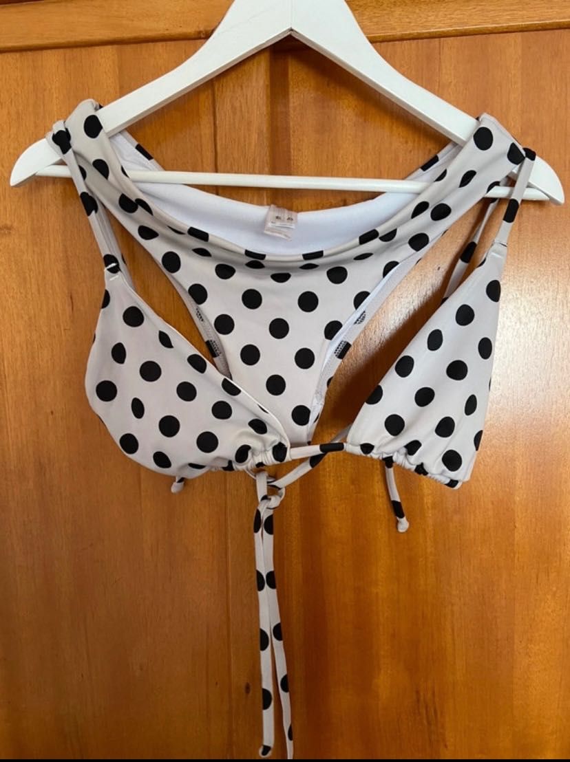 Cueca e top usado Bikini bolinhas pretas