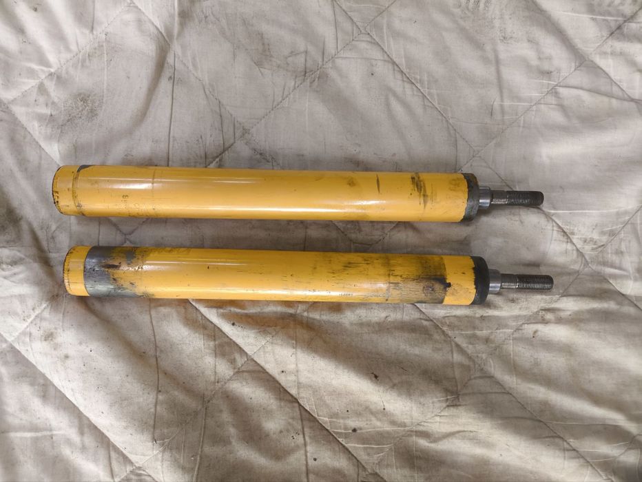 Стойки передние задние в сборе голые ВАЗ 2108, 2109, 2110, 2111, 2112