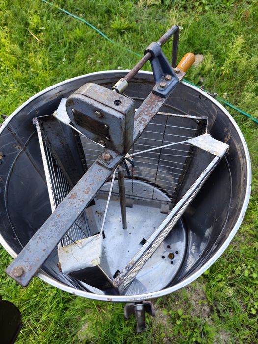 Miodarka wirówka 3 ramkowa solidna