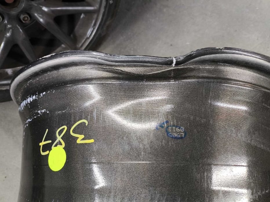 Колесо Tesla Model 3 R18