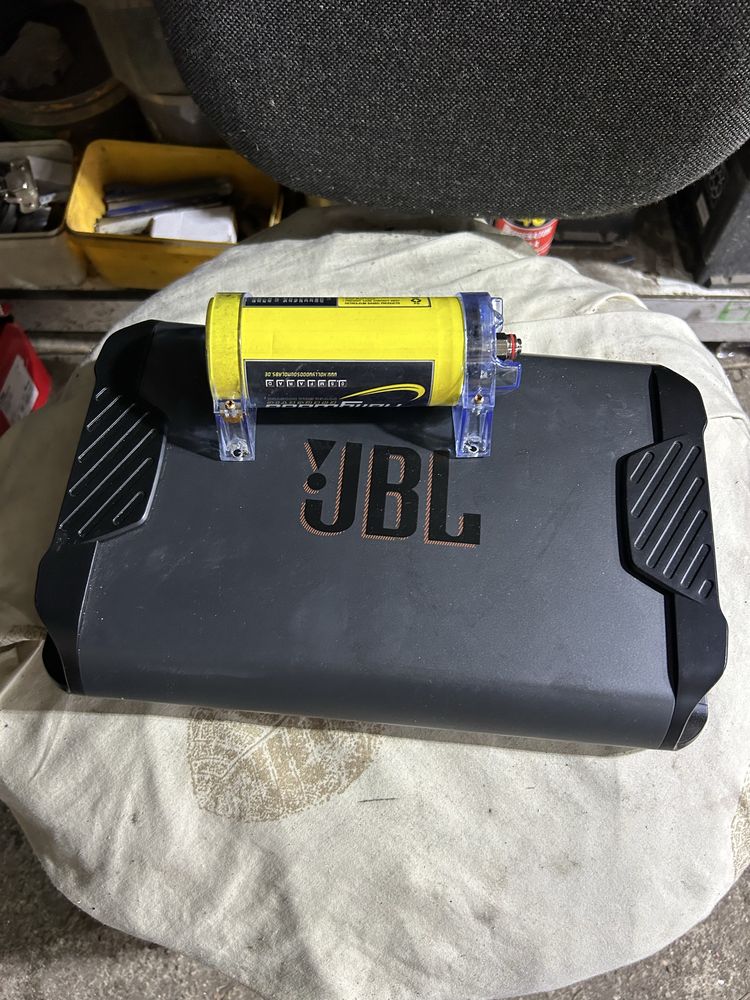Wzmacniacz jbl concert a704