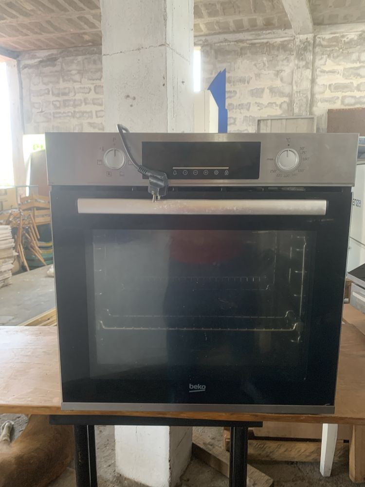 Vendo forno beko em ótimo estado
