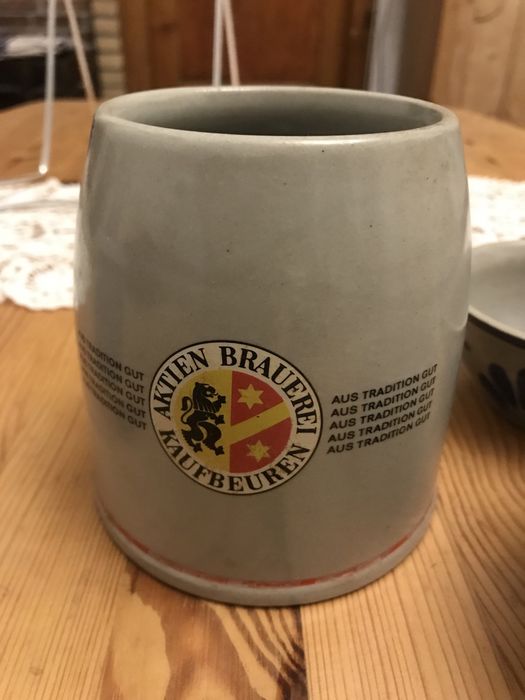 Stary ceramic zny kufel i kubek