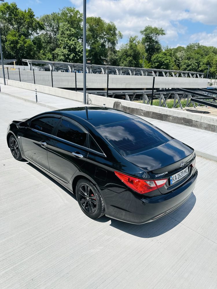 Продам Hyundai Sonata.