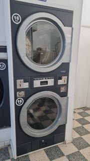 Máquinas industriais de lavandaria