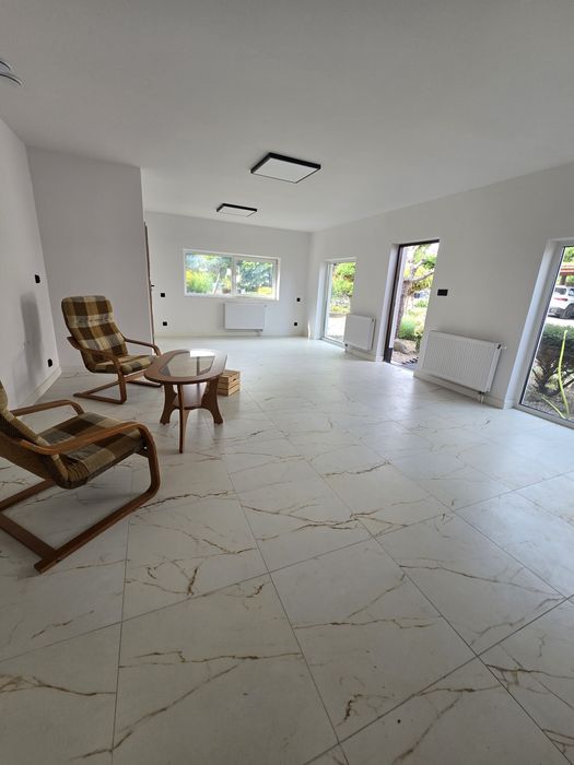 Świeży nigdy nie wynajmowany nowoczesny Lokal 50 Metrów