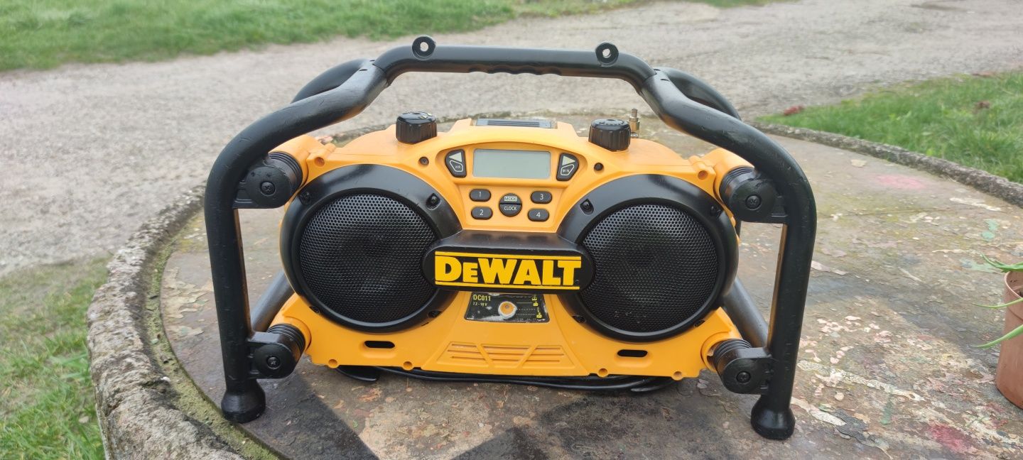 DeWalt radio budowlane