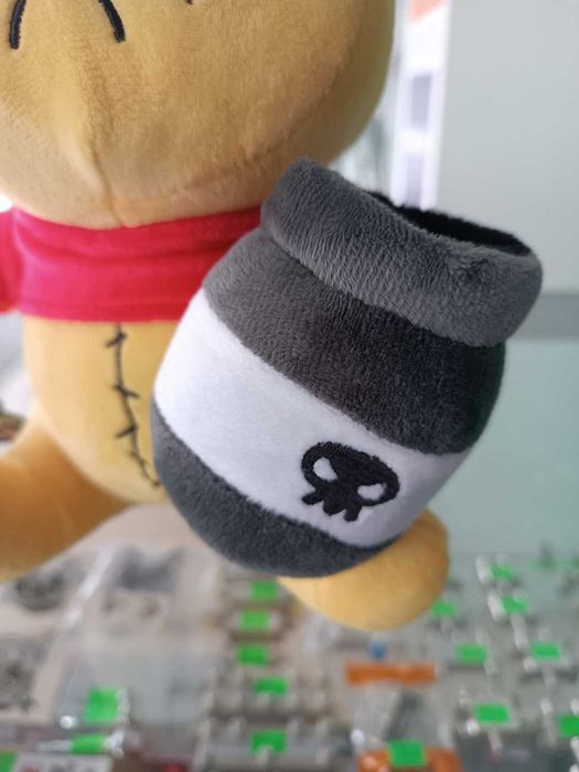 PROMO:Peluche Bad Day Poohison 25cm