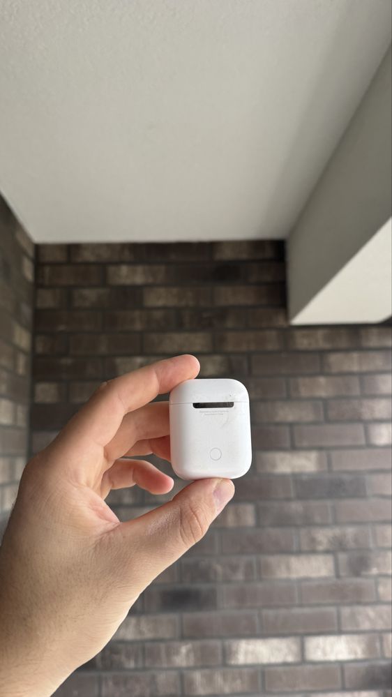 Oryginalne Apple Airpods 2-generacji w kolorze White