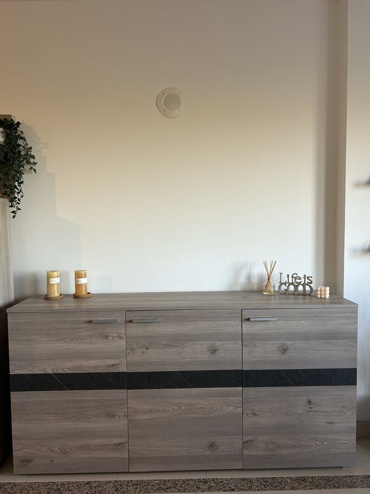 Mobília para Sala semi-nova - conjunto moderno e com arrumação