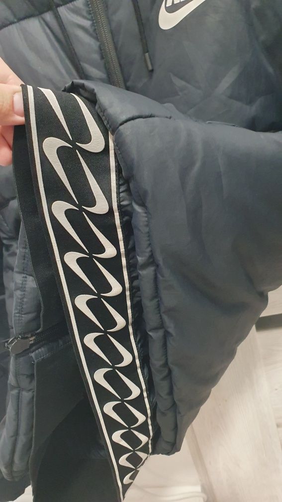Kurtka Nike rozmiar M pikowana oversized