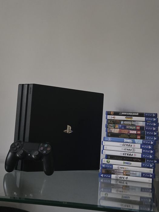 Ps4 Pro 7216-B 2 Gry