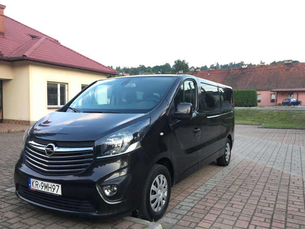 Wynajem aut, 9cio osobowe, bus vivaro transit trafic