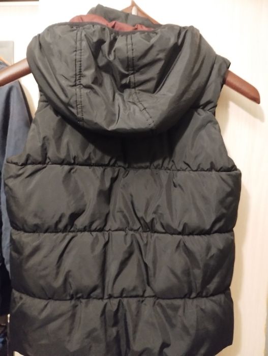 Kamizelka czarna rozm 140/146