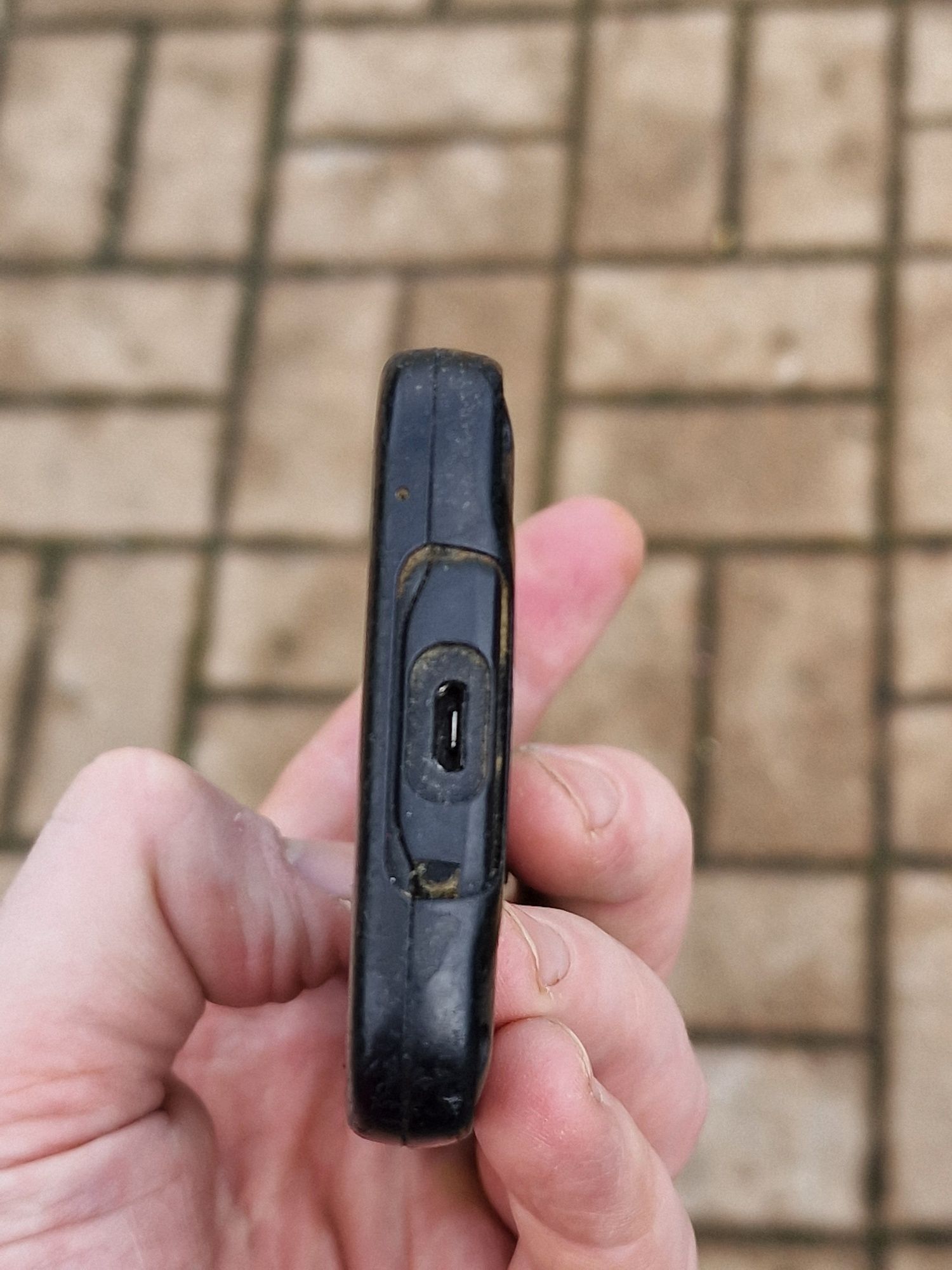 I547 4G LTE  противоударний