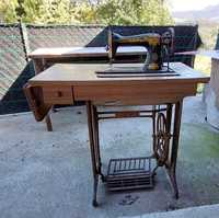 Maquina de costura antiga SINGER