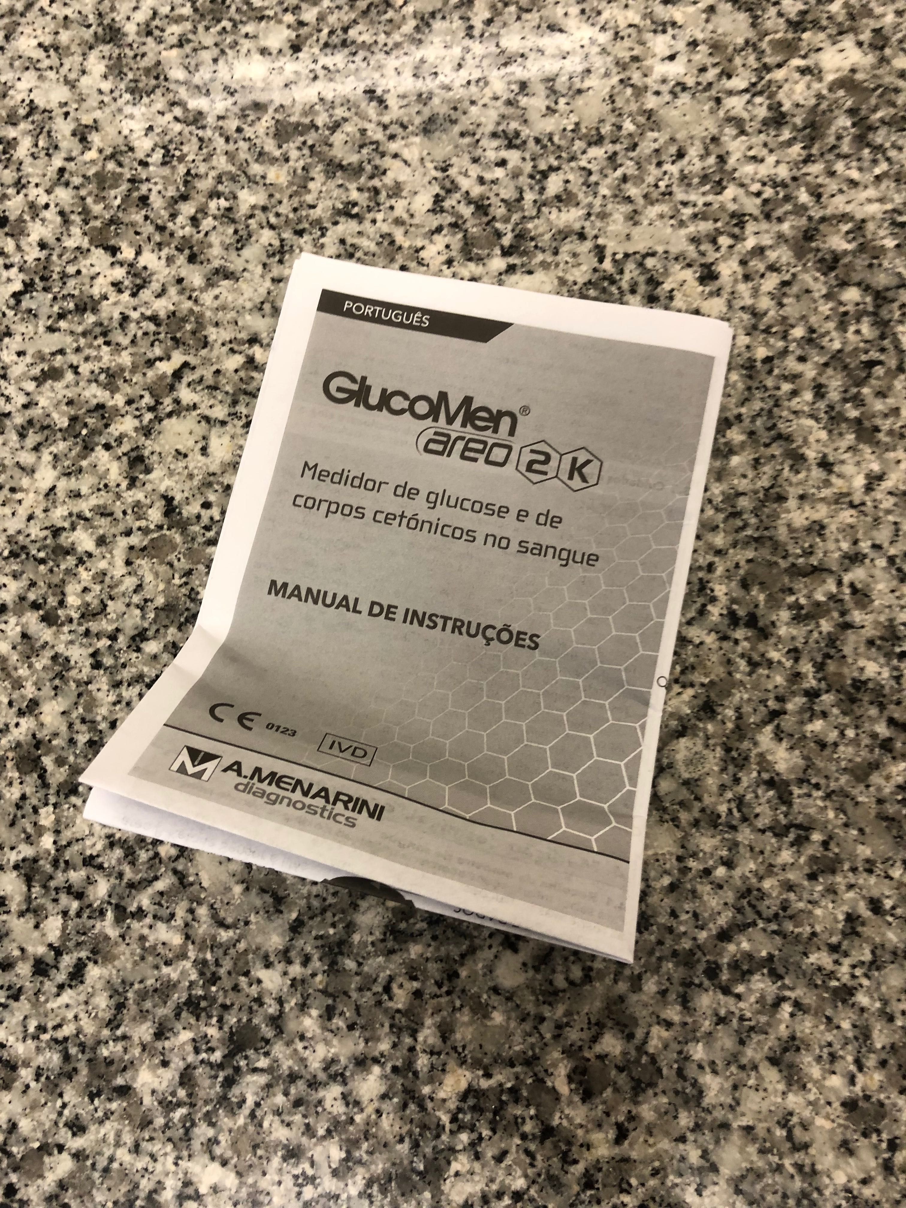Medidor de Glicose e dos Corpos Cetónicos no sangue