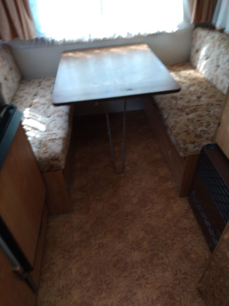 Sprzedam przyczepę kempingową burstner