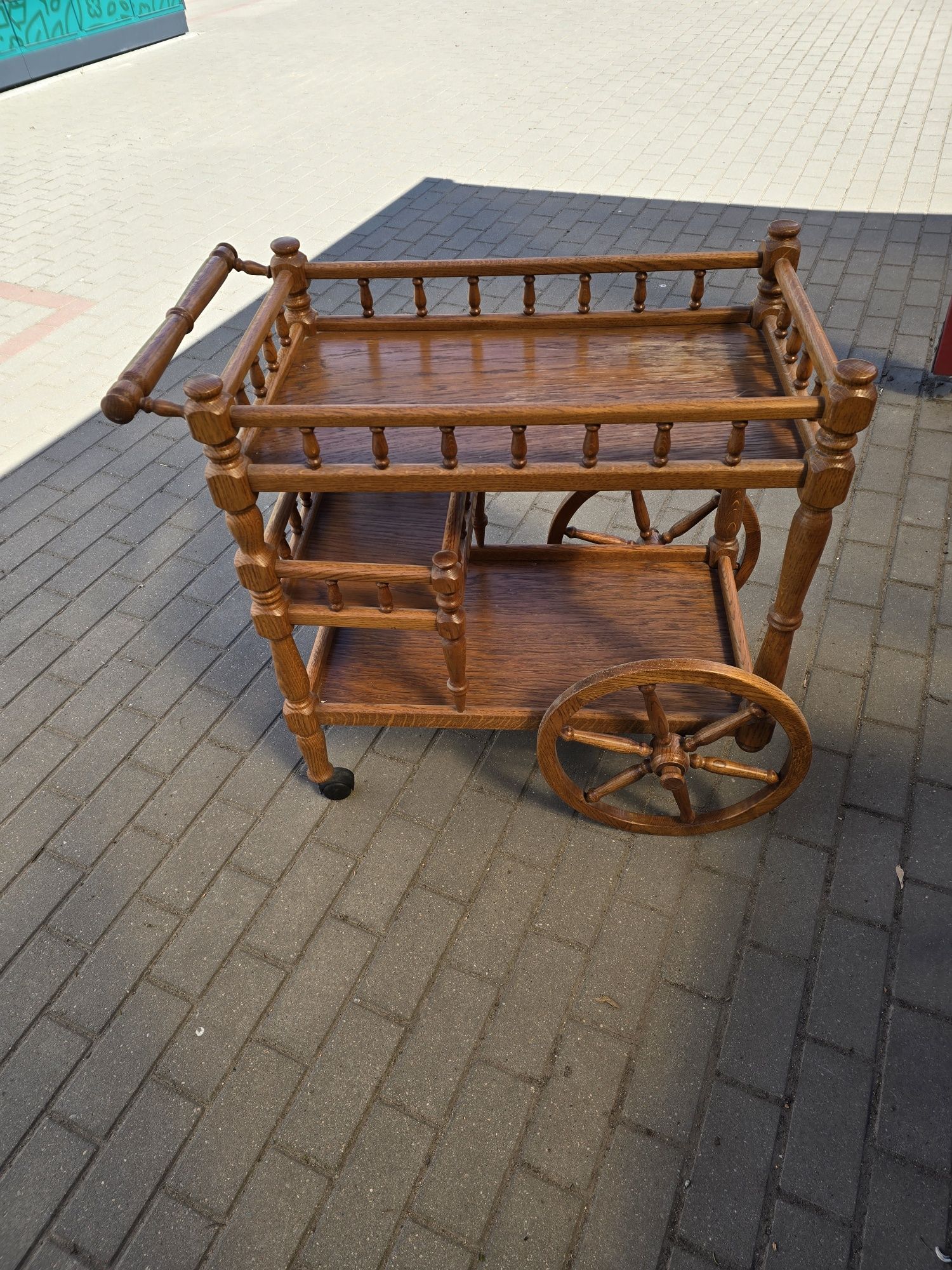 Barek na kółkach