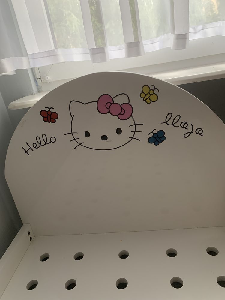 Łóżko dla dziewczynki z hello Kitty