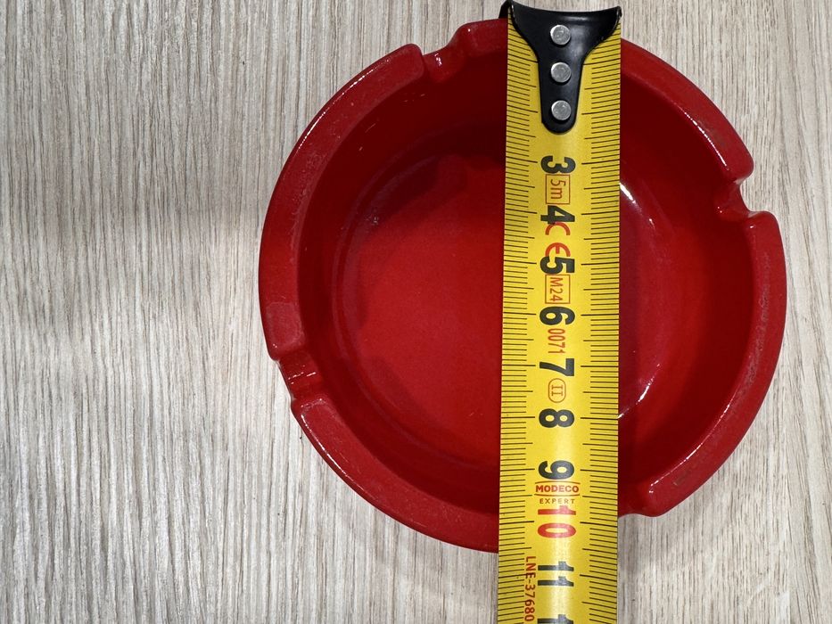 Popielniczka west czereona