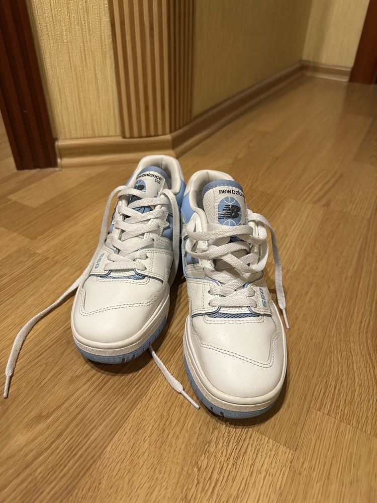 Кроссовки new balance 550 unc white university blue р. 38-39