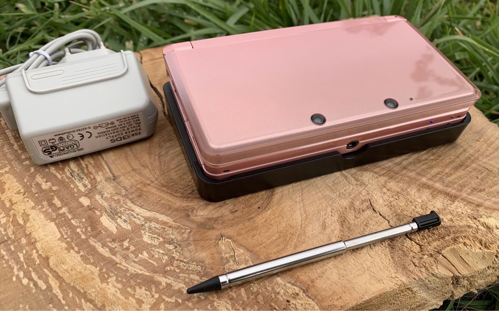Nintendo 3DS Pink