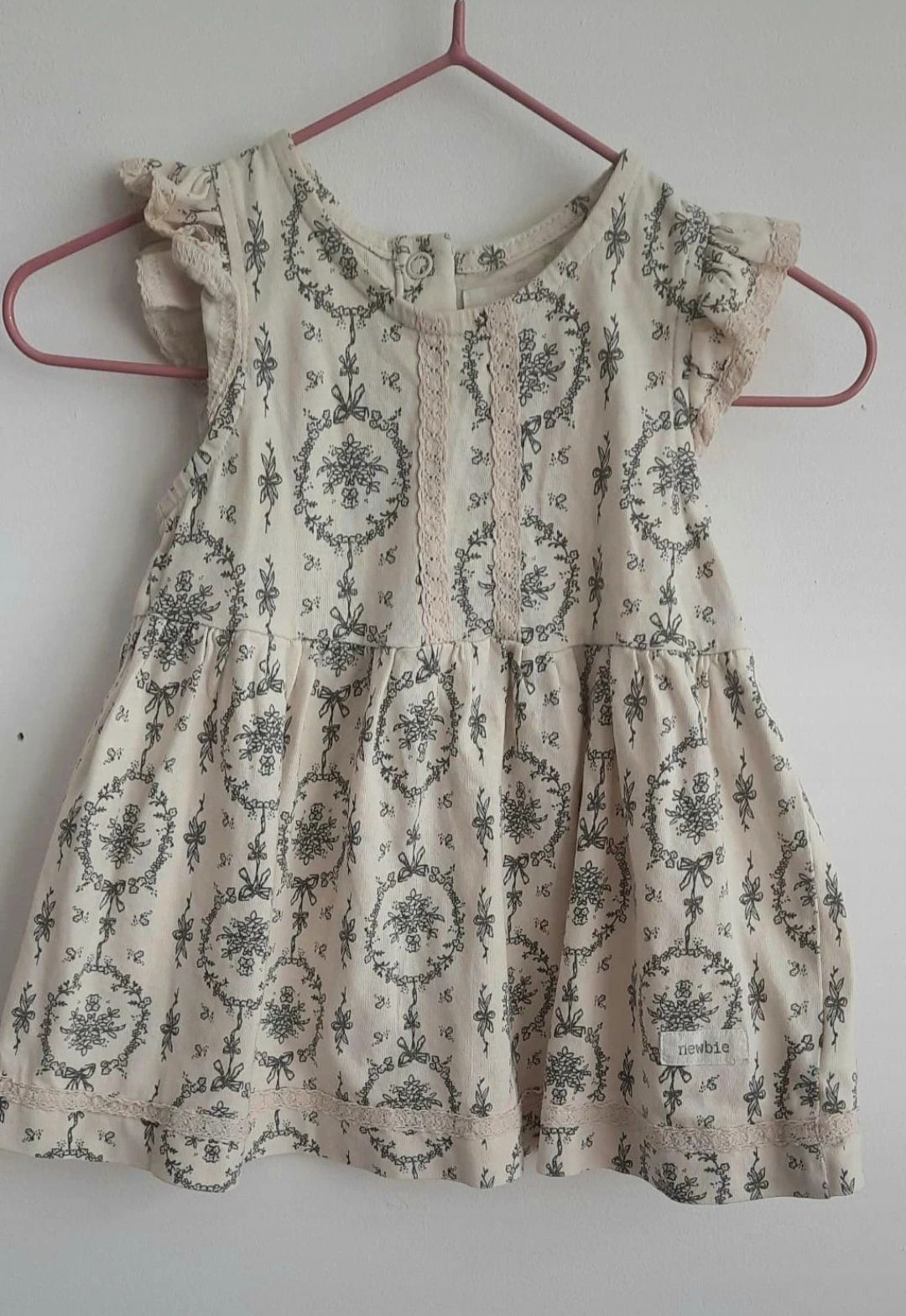 Sukienka newbie 68