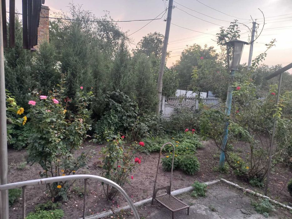 Продається приватний теплий,просторий будинок з присадибною ділянкою