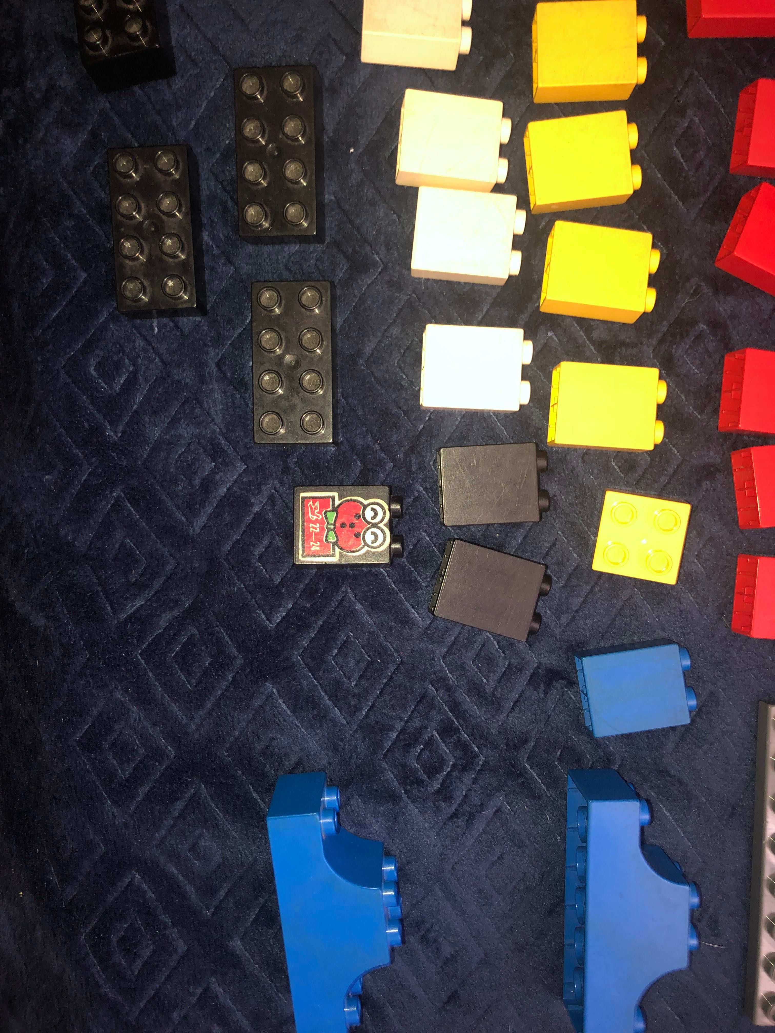 Lego duplo 51 elementow 7 figurek zestaw