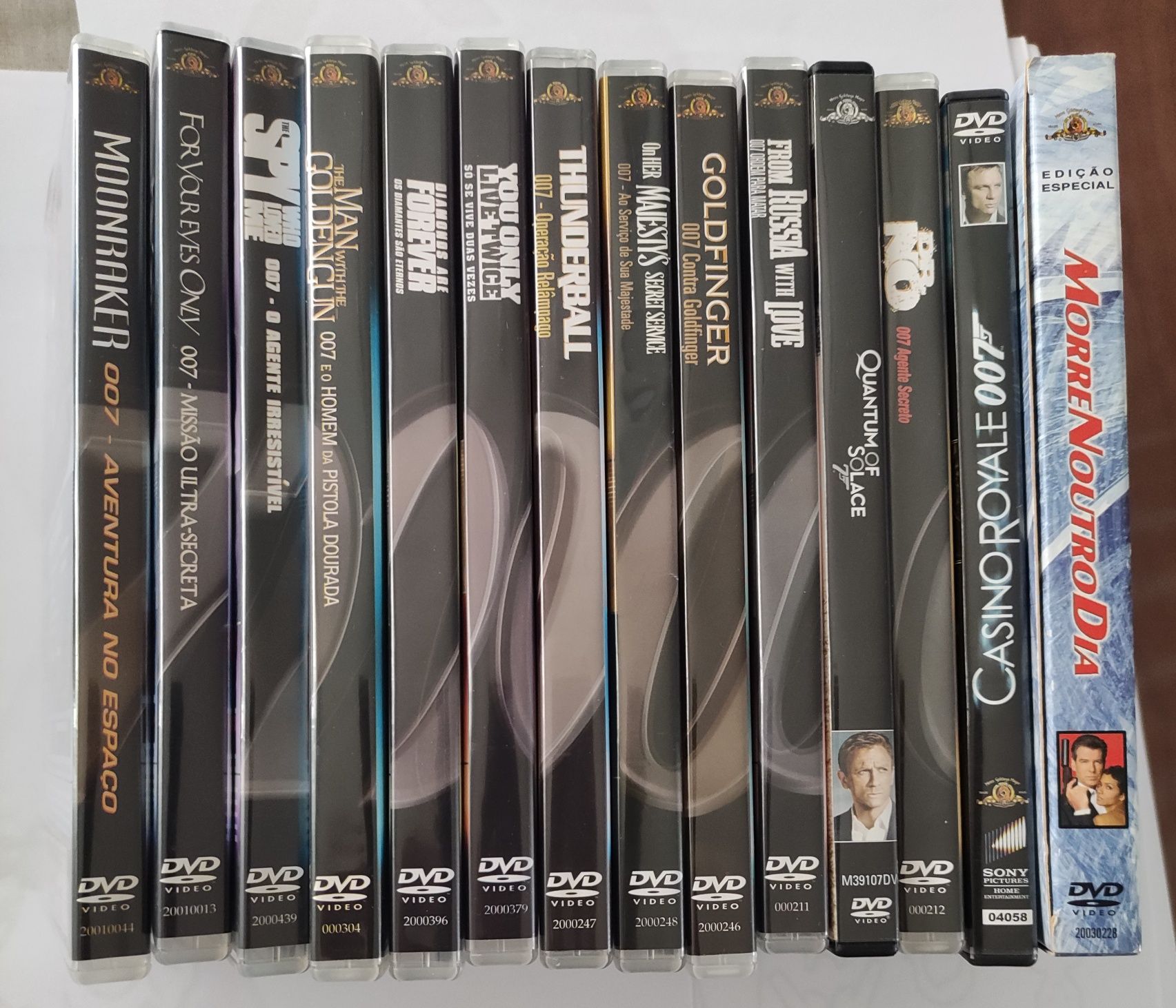 Vendo 14 DVD`s - 007 James Bond