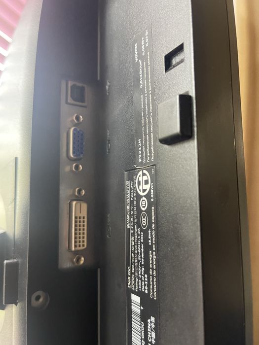 Монитор DELL P2212H в идеальном состоянии