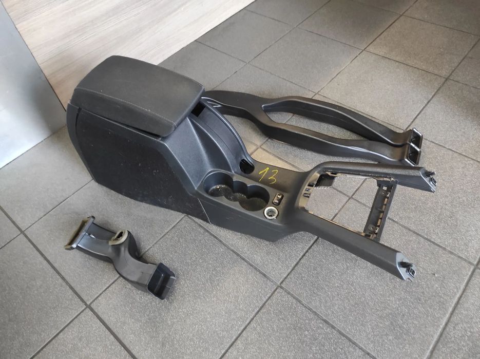 PODŁOKIETNIK TUNEL SKODA OCTAVIA 2 EU MATERIAŁOWY KANAŁ POWIETRZNY KOMPLETNY WYSYŁKA !!!