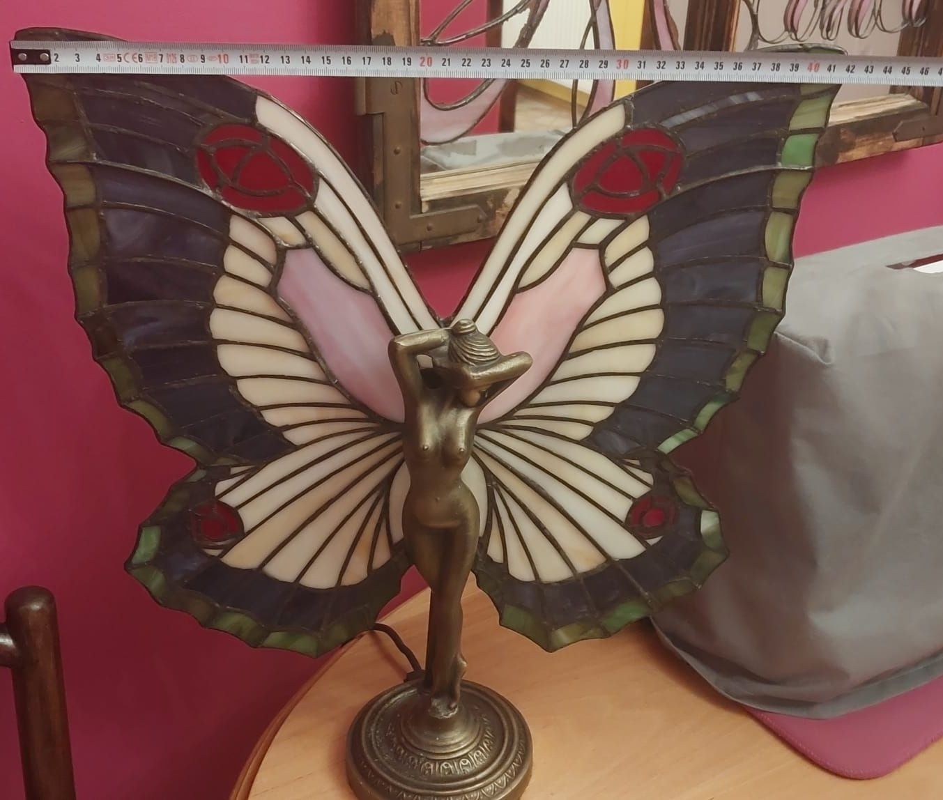 Lampa stołowa witrażowa kobieta motyl styl tiffany