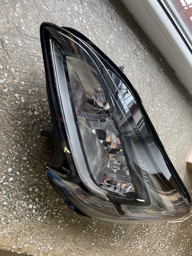 Lampa lewa TYC led Opel Corsa E reflektor lewy europa Nowa