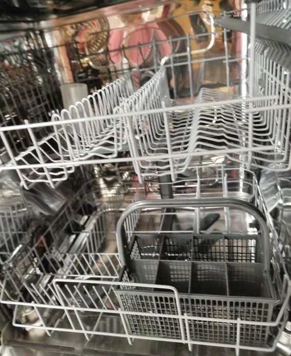 Máquina lavar loiça Electrolux Mod: ESF 5201 LOW, como nova.